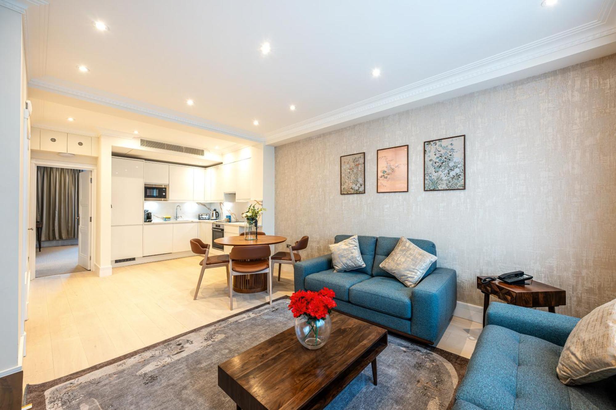 Fountain House 5*