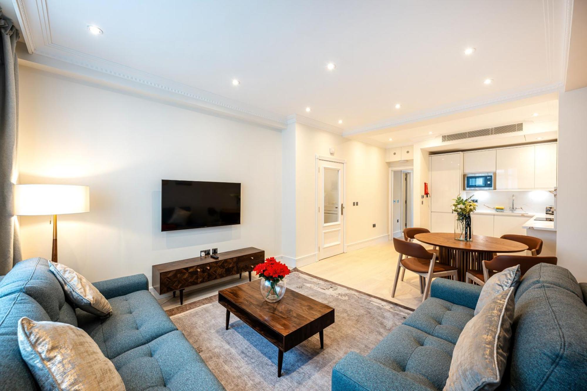 Aparthotel Fountain House 5*