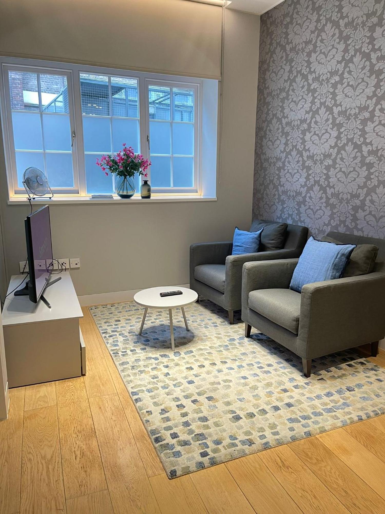 Mirabilis - Bayham Place Apartment London