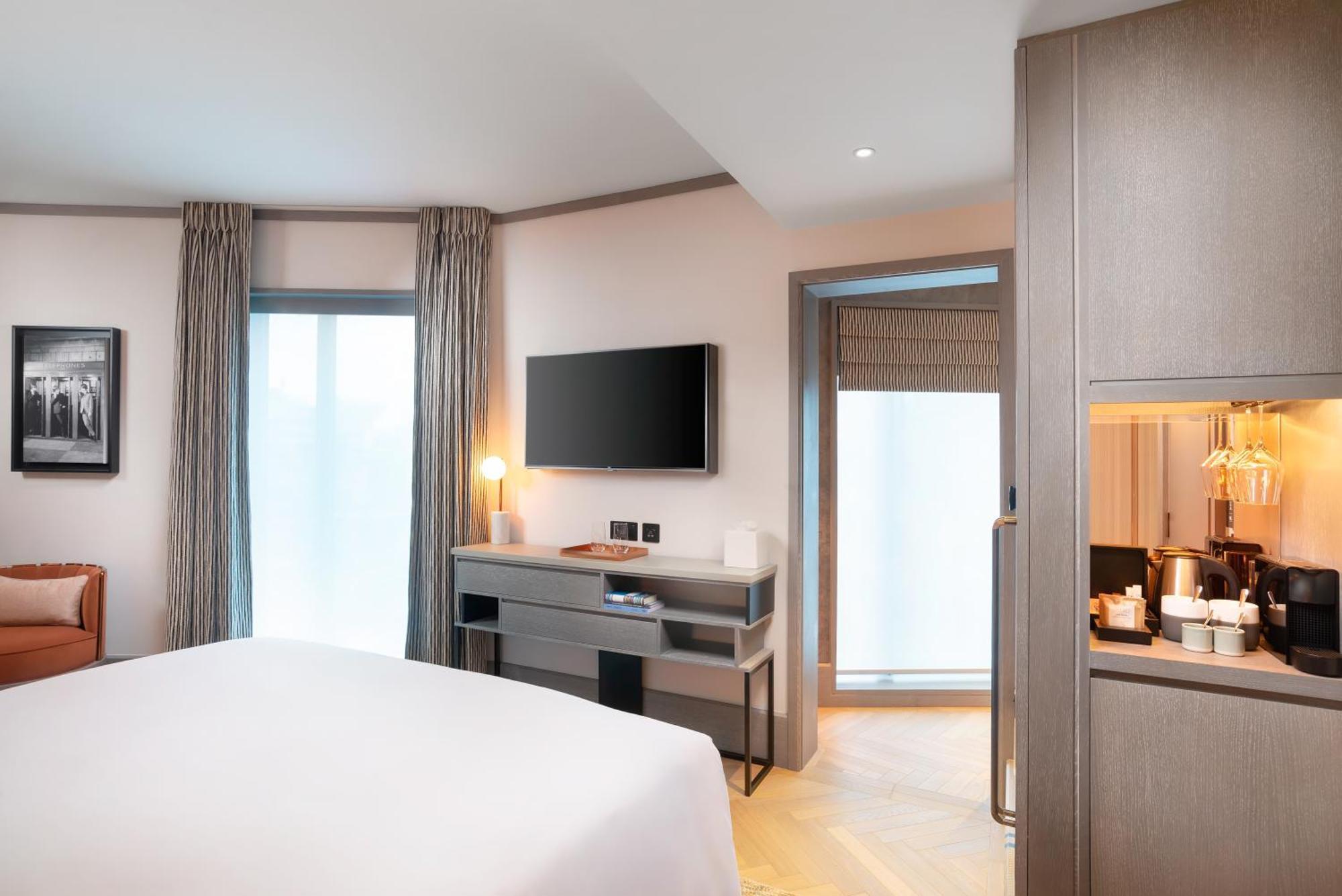 Hart Shoreditch London, Curio Collection By Hilton Hotel London