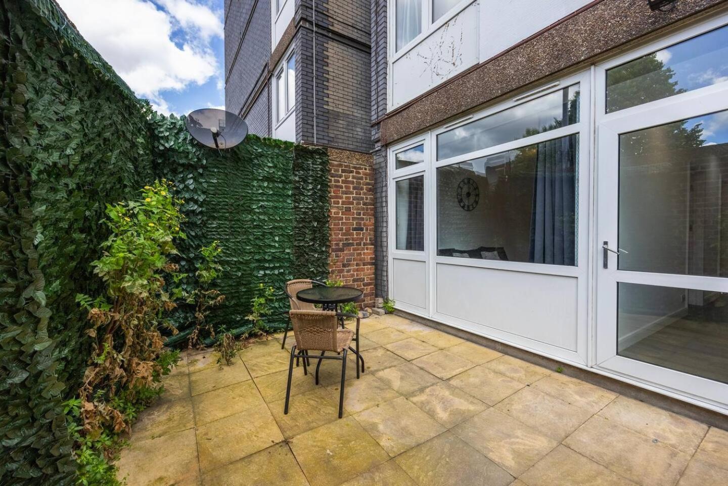 Spacious 2br Gem - Close To Clapham Junction Casa de férias