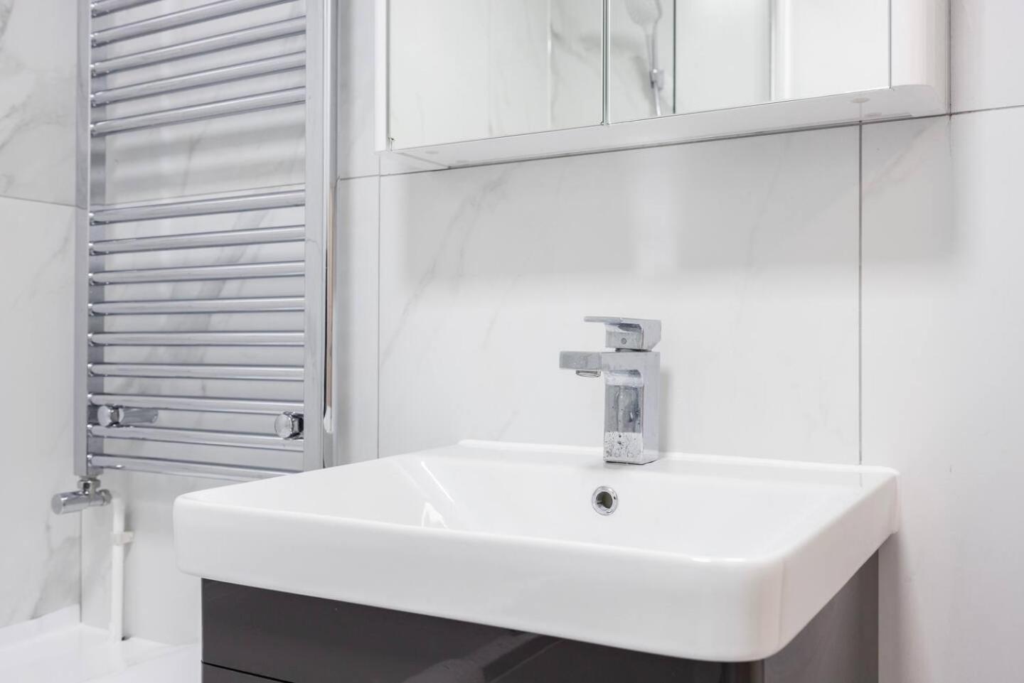 Casa de férias Spacious 2br Gem - Close To Clapham Junction Londres