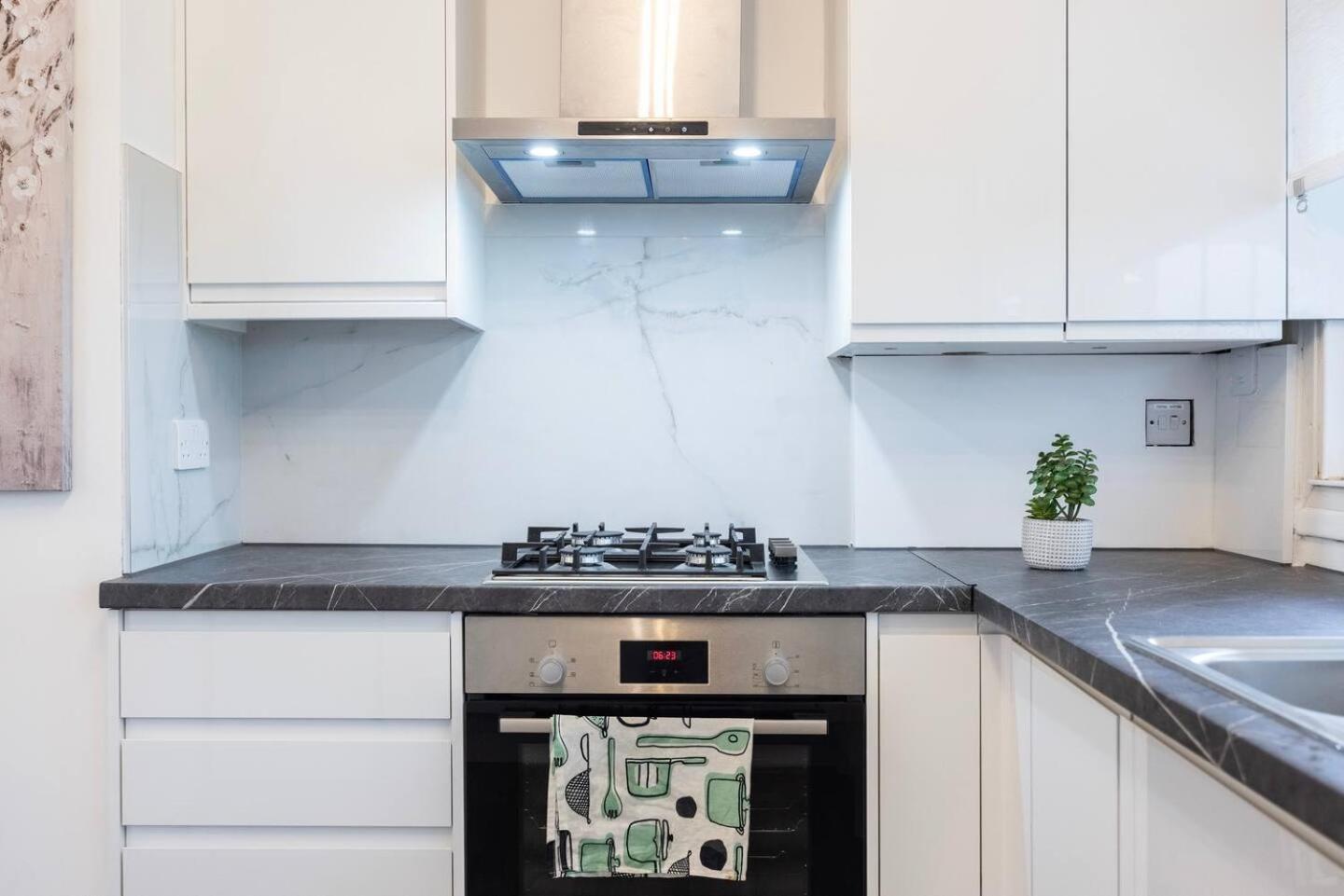 Spacious 2br Gem - Close To Clapham Junction *
