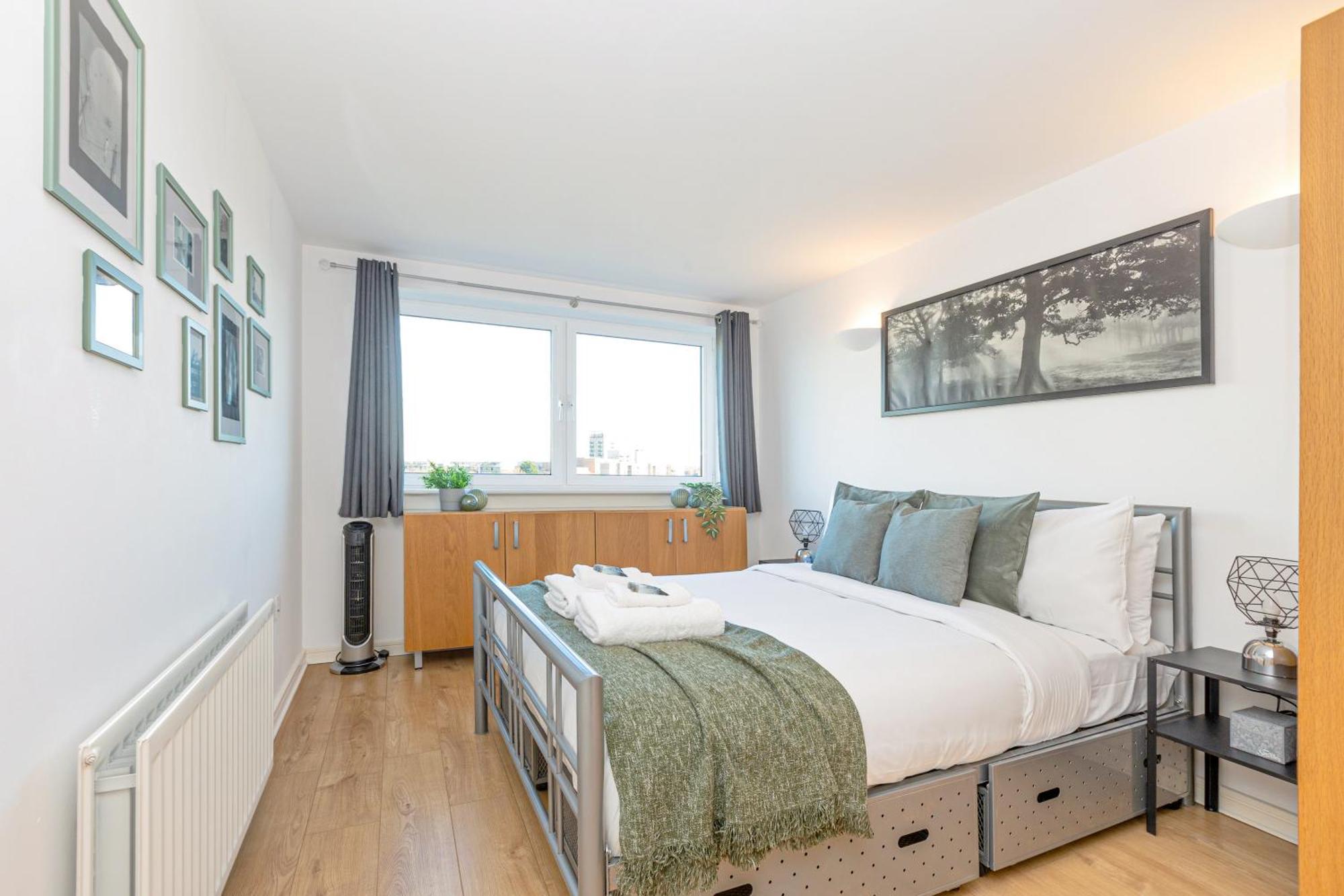 Apartment New Listing 2br With Parking, 10min Woolwich St *