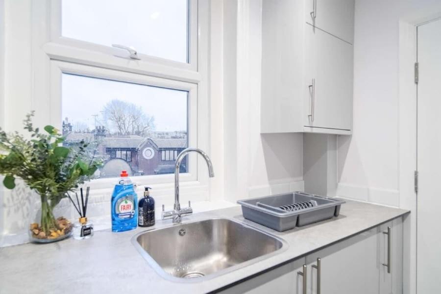 Modern 2-bed In West Kensington Londres