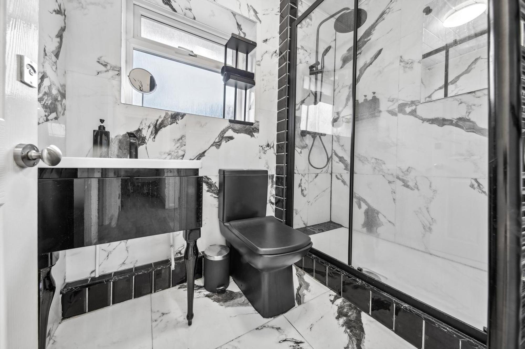 Luxury Retreat - Sleeps 7 - Hot Tub - Jacuzzi Casa de férias Londres