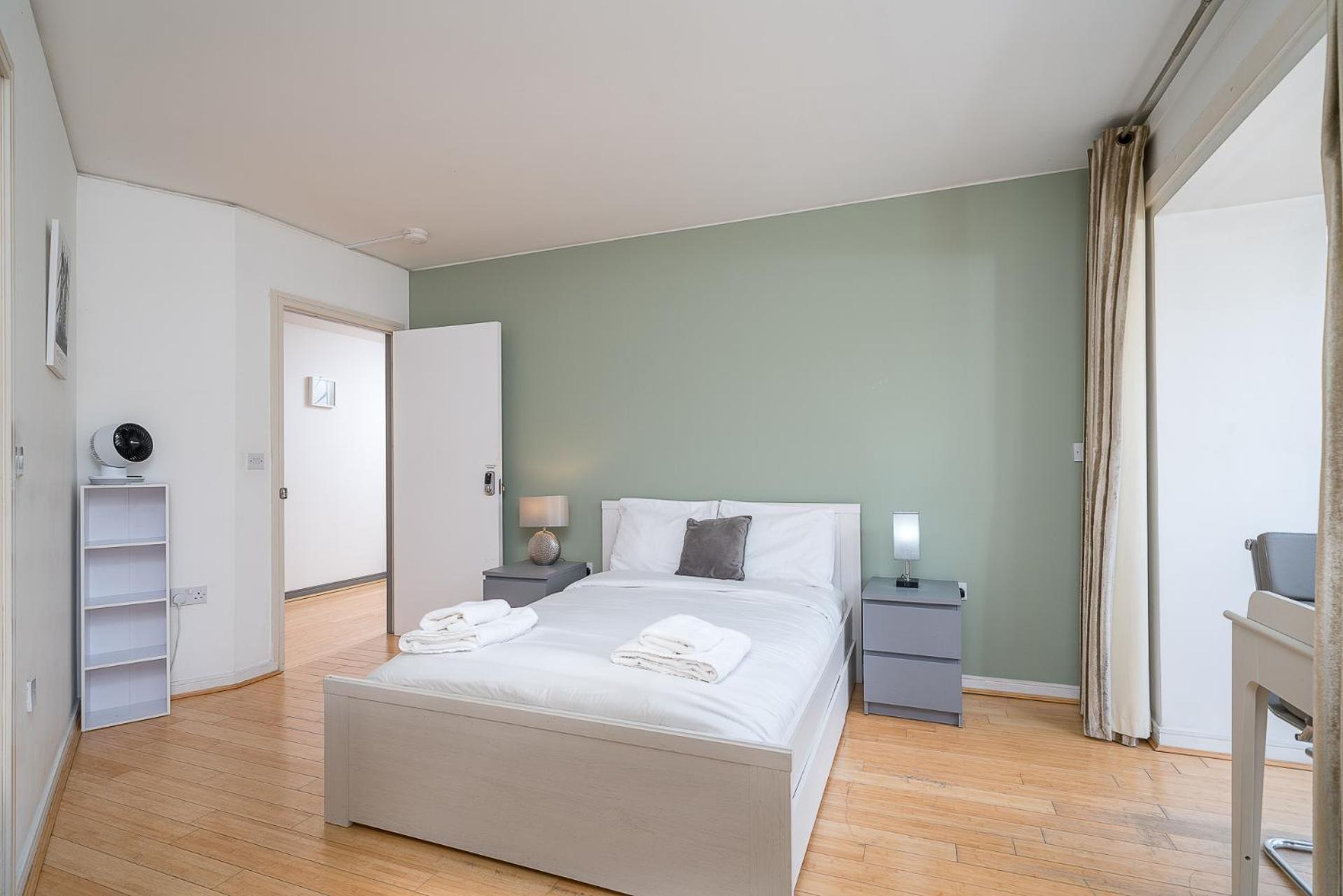 Apartment Lovely 3bd Flat, Parking, Sleeps Six Close To O2