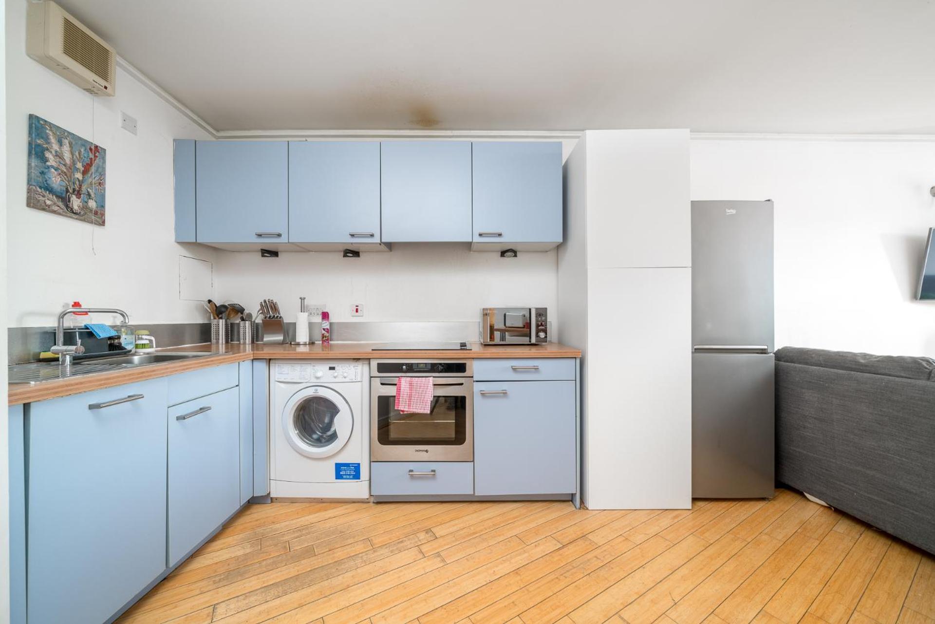 Apartment Lovely 3bd Flat, Parking, Sleeps Six Close To O2 London