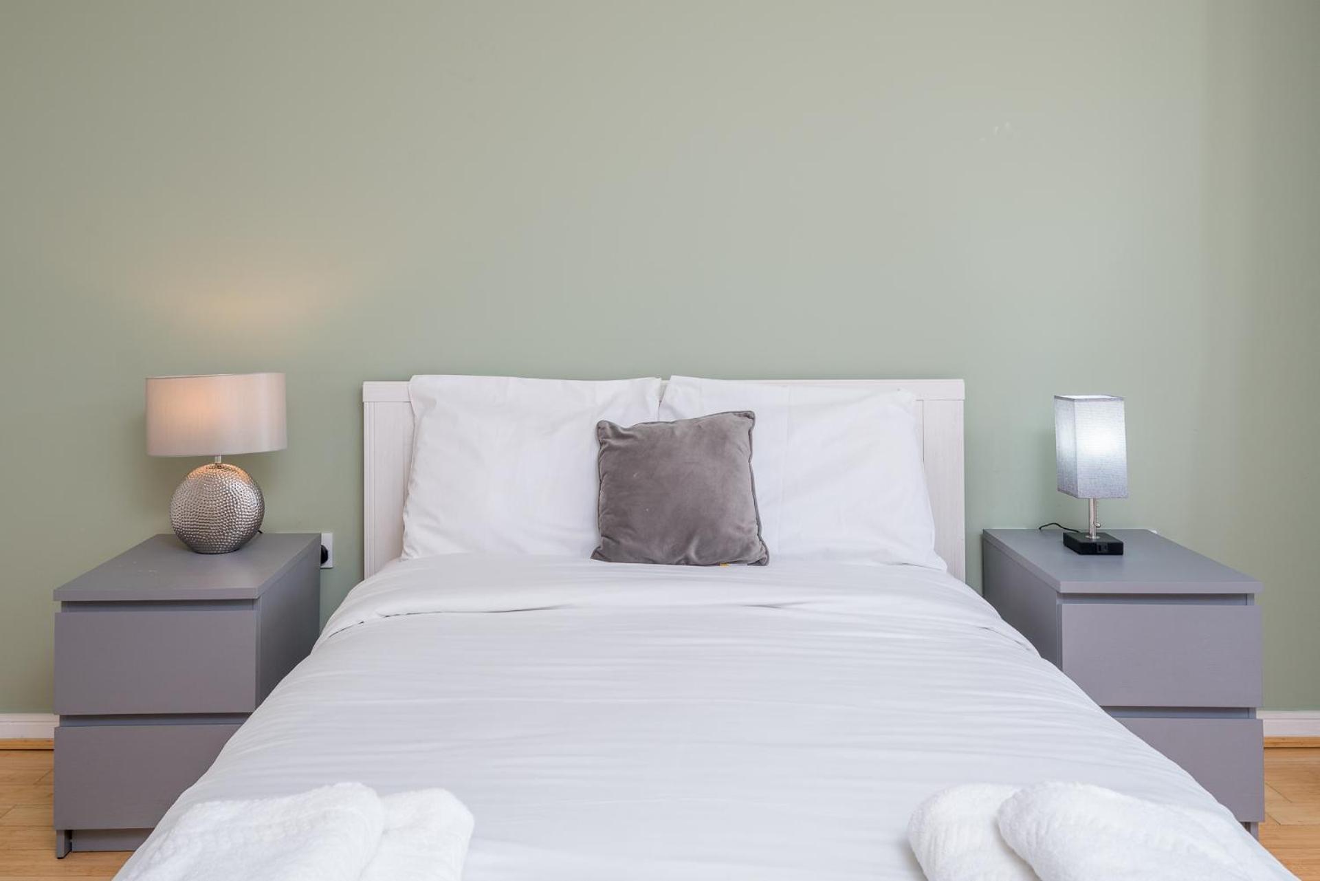 Apartment Lovely 3bd Flat, Parking, Sleeps Six Close To O2