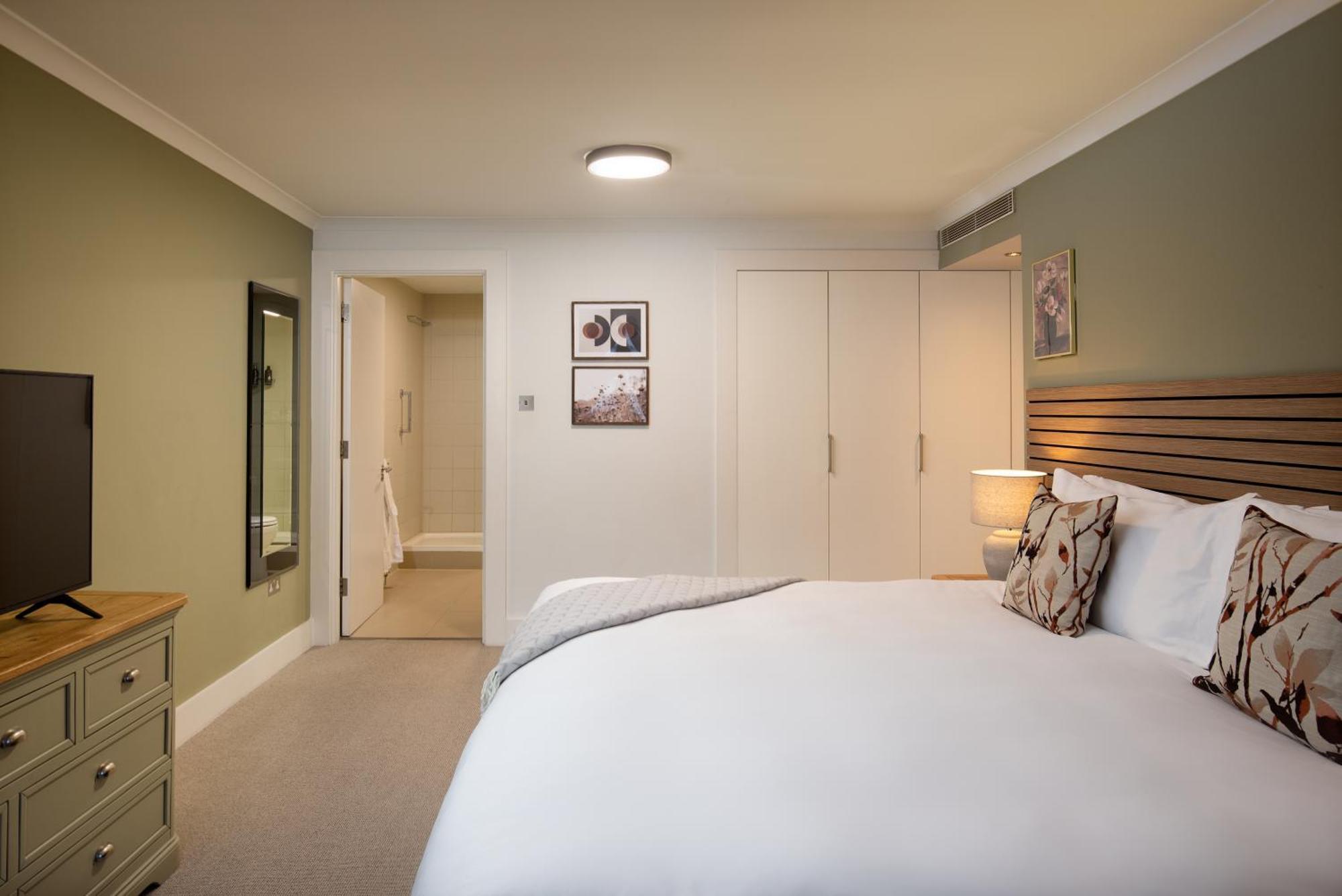 Monarch House - Serviced - Kensington London