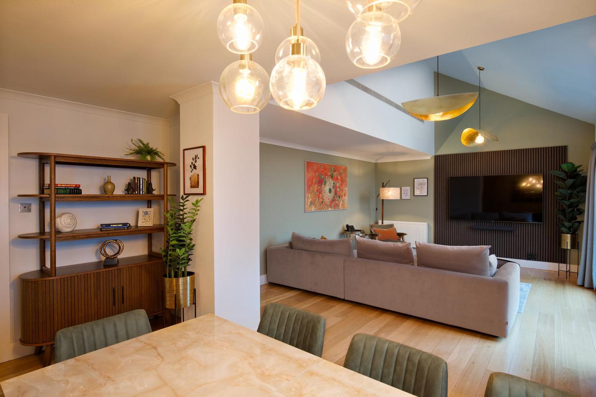 Monarch House - Serviced - Kensington * London
