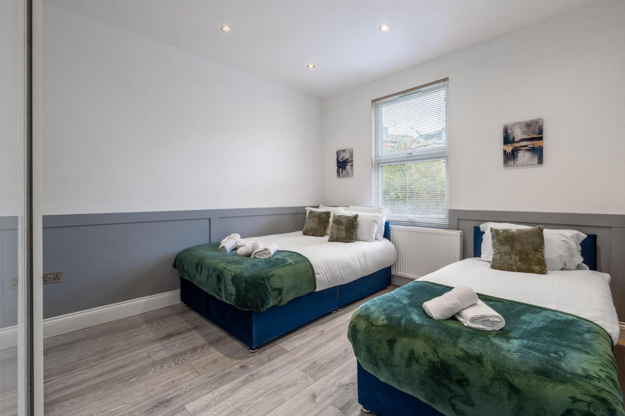 Spacious & Comfortable 3-bedroom Retreat In Nw10 * London