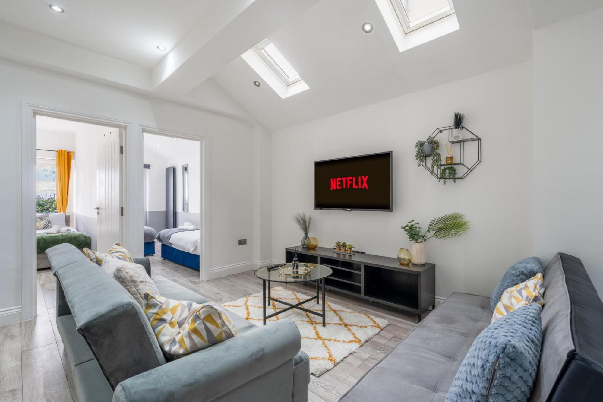 Spacious & Comfortable 3-bedroom Retreat In Nw10