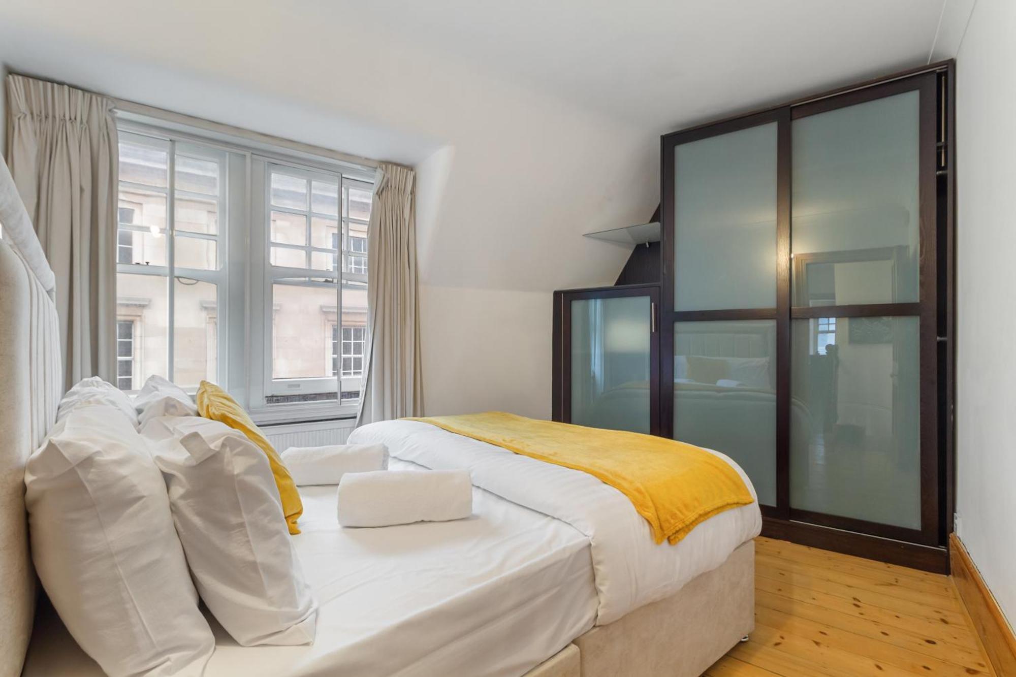 Apartamento Elegant 3-bedroom In The Heart Of Piccadilly Circus No Lift- 4gl Londres