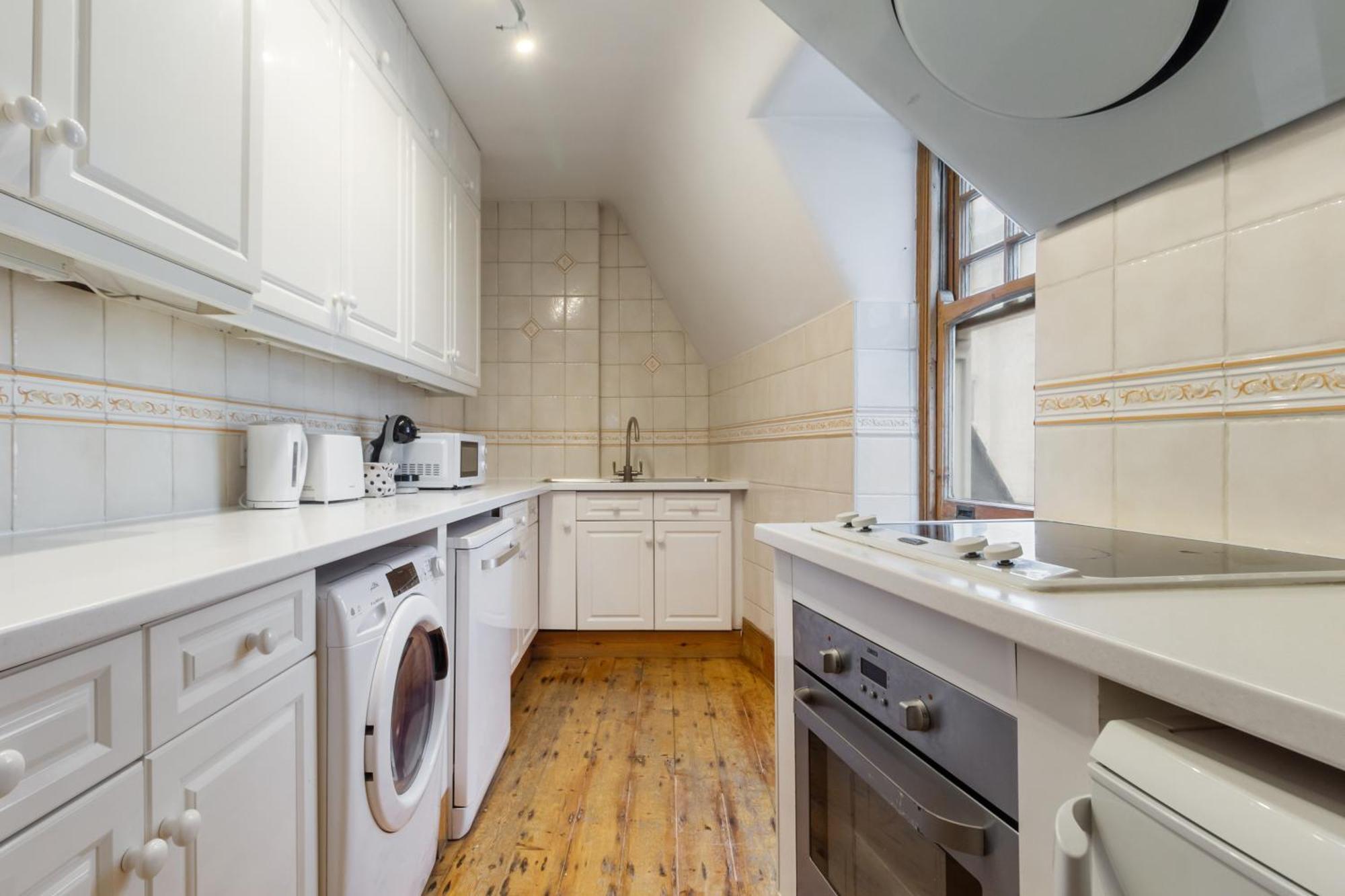 Apartamento Elegant 3-bedroom In The Heart Of Piccadilly Circus No Lift- 4gl Londres