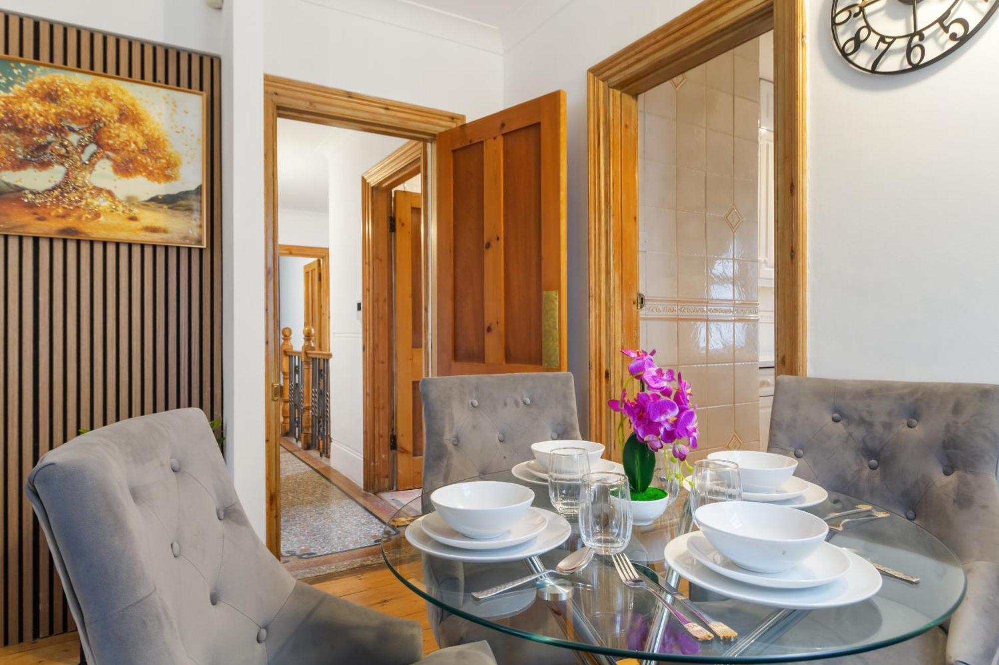 Apartamento Elegant 3-bedroom In The Heart Of Piccadilly Circus No Lift- 4gl *