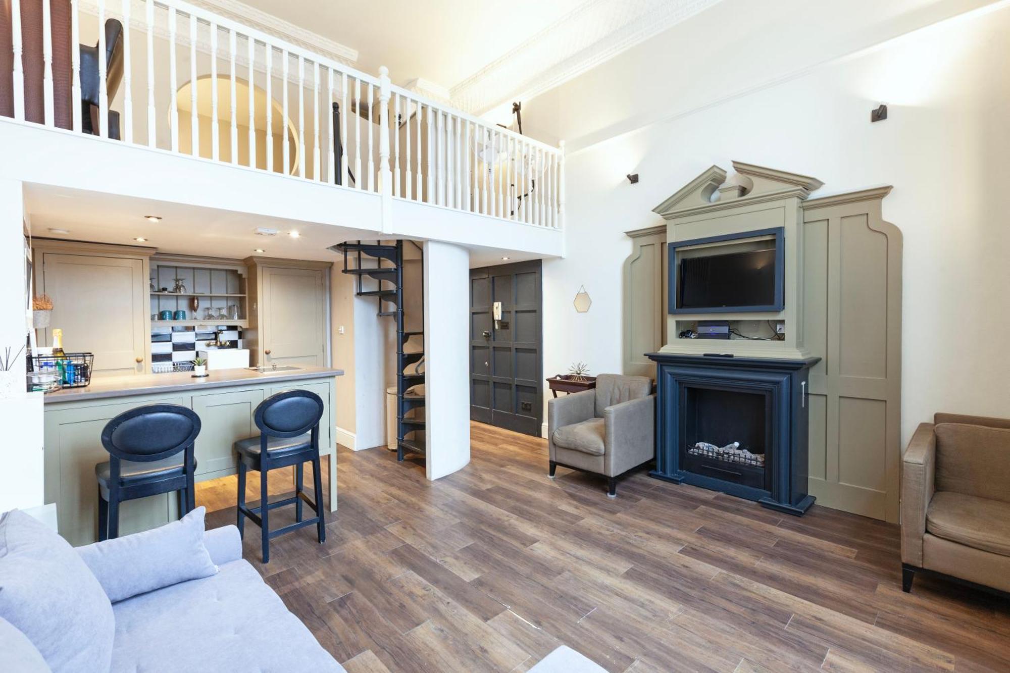 Luxury One Bedroom Mezzanine In Paddington London