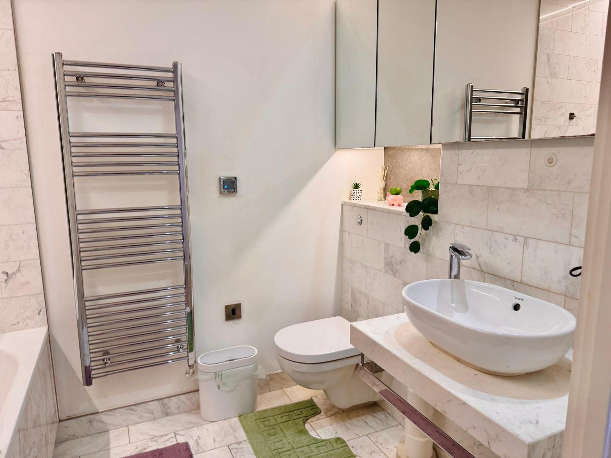 Apartment Scenic View 1-bed Near Downtown With Free Wifi
