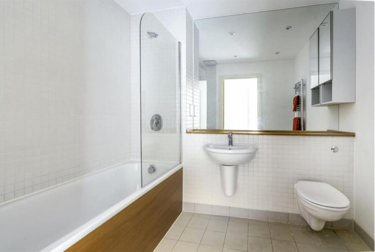 Modern Duplex In * London