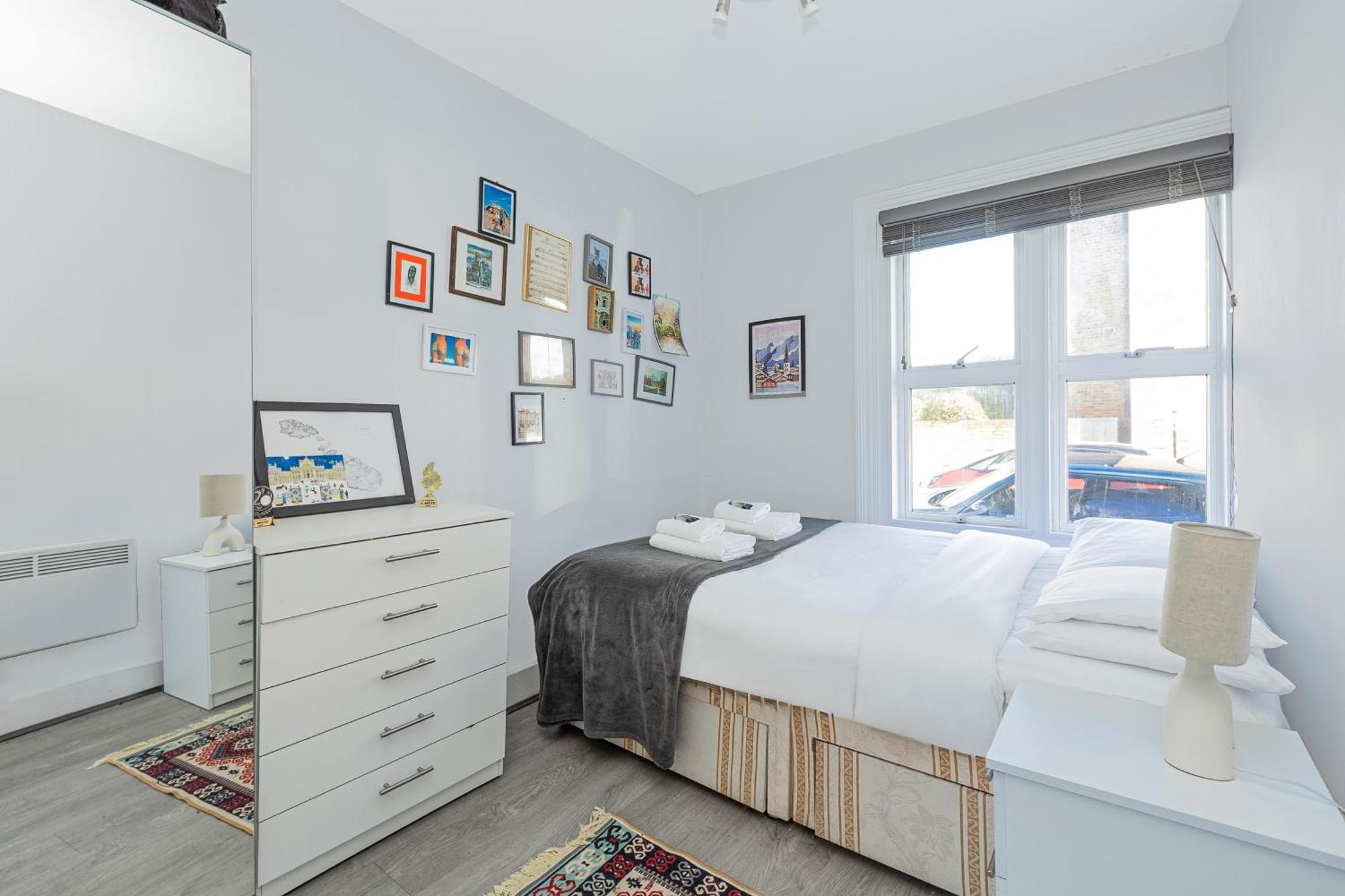 Apartment New Listing! 2br Flat With Patio In Clapham Common *