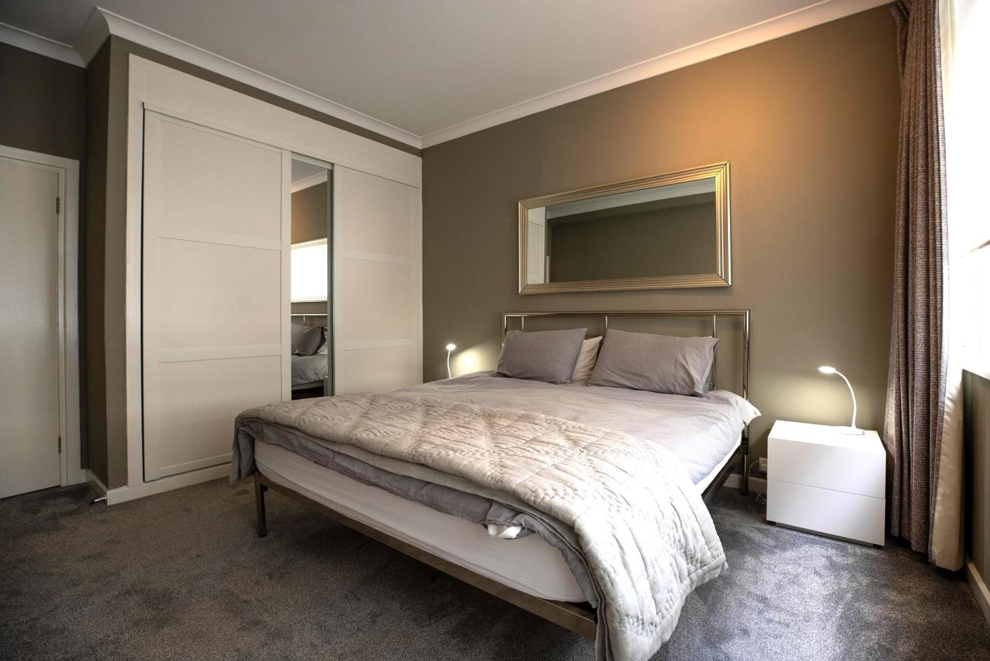 Location, Perfect For Attractions & West End Apartment *