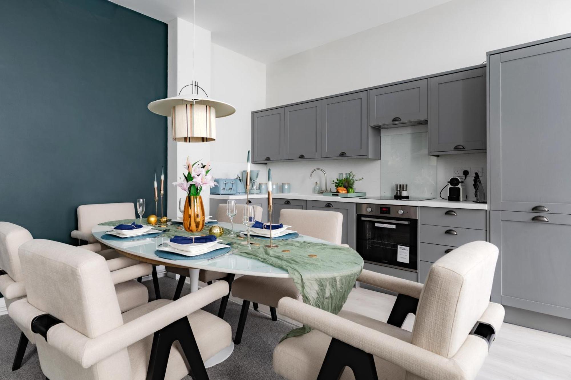 Apartment Off Oxford Circus! Large Unique Artist's Family And Friends London