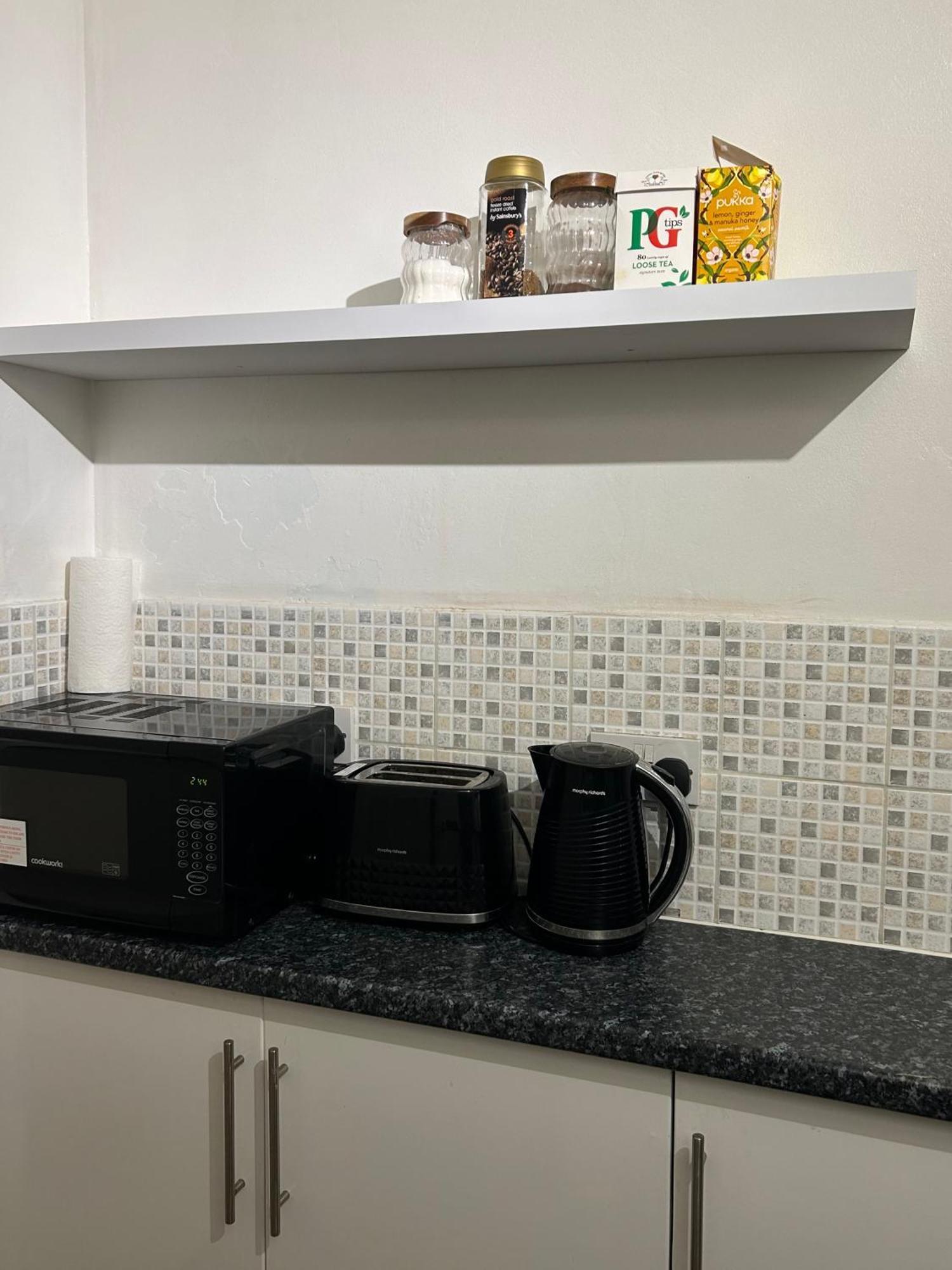 Apartment One Bedroom Flat In Chiswick W4 *