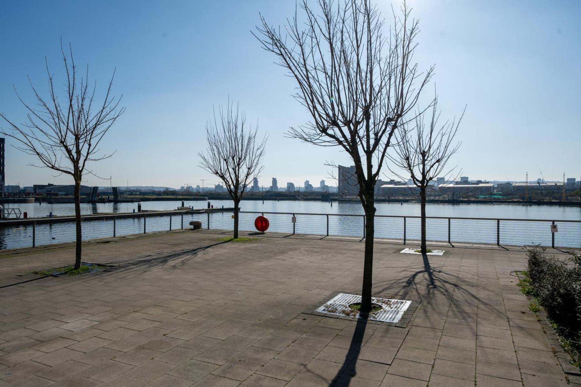 Chic Lakeside W Free Parking Near Excel * London