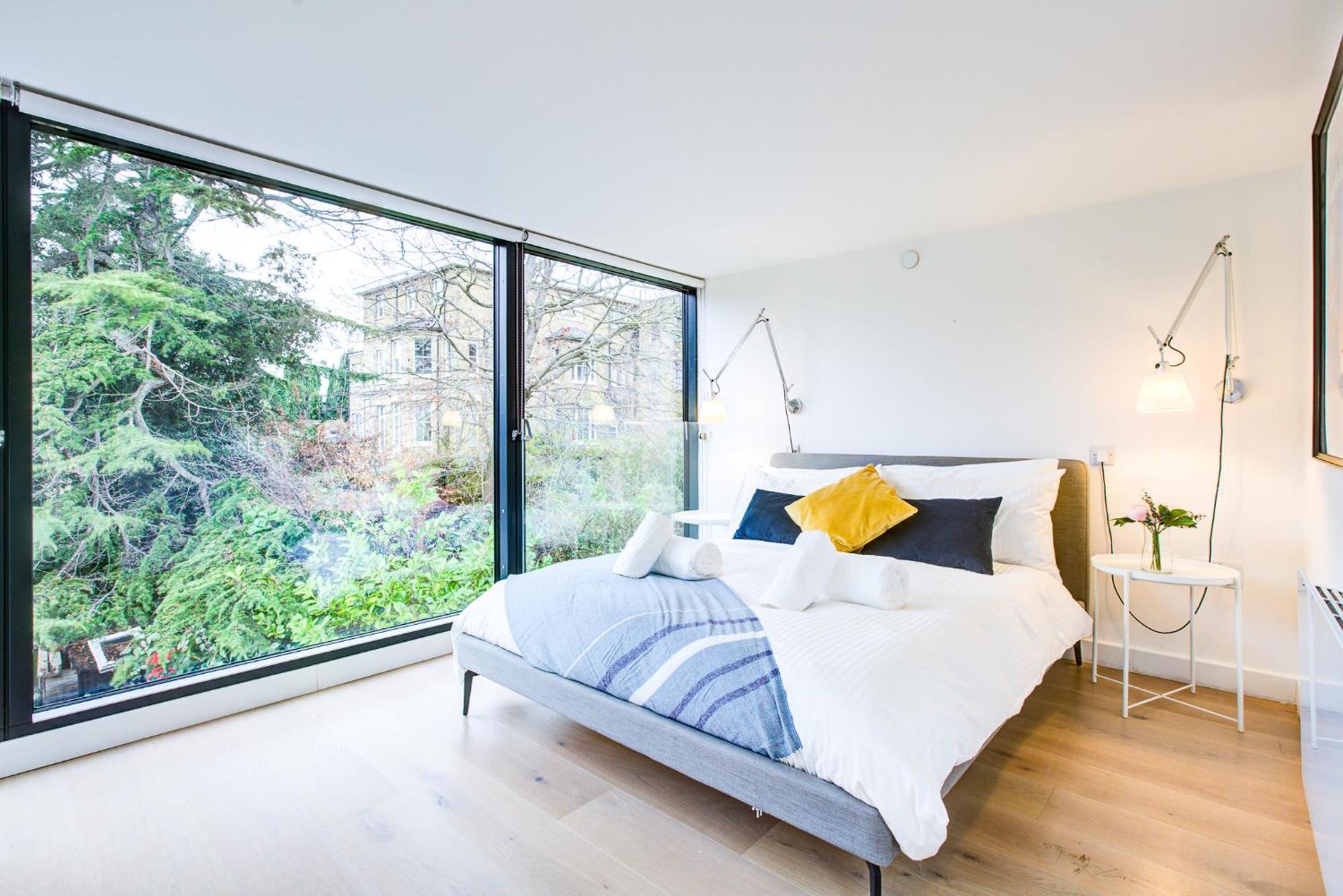Neoteric Wimbledon Village Holiday home *