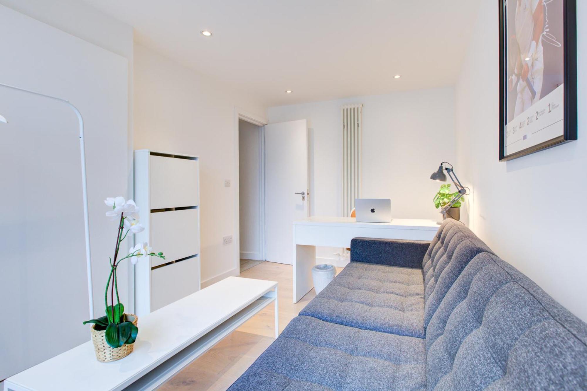 Neoteric Wimbledon Village Holiday home London