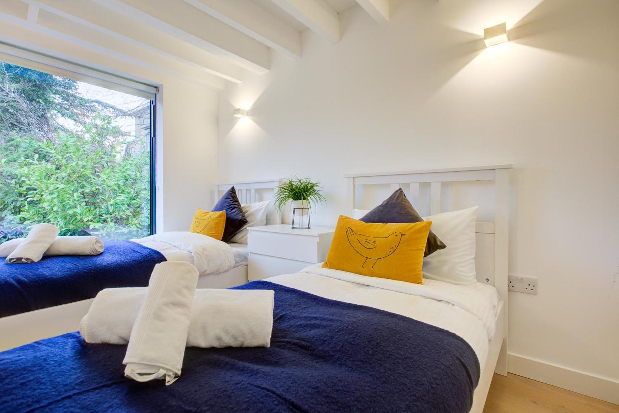 Neoteric Wimbledon Village Holiday home London