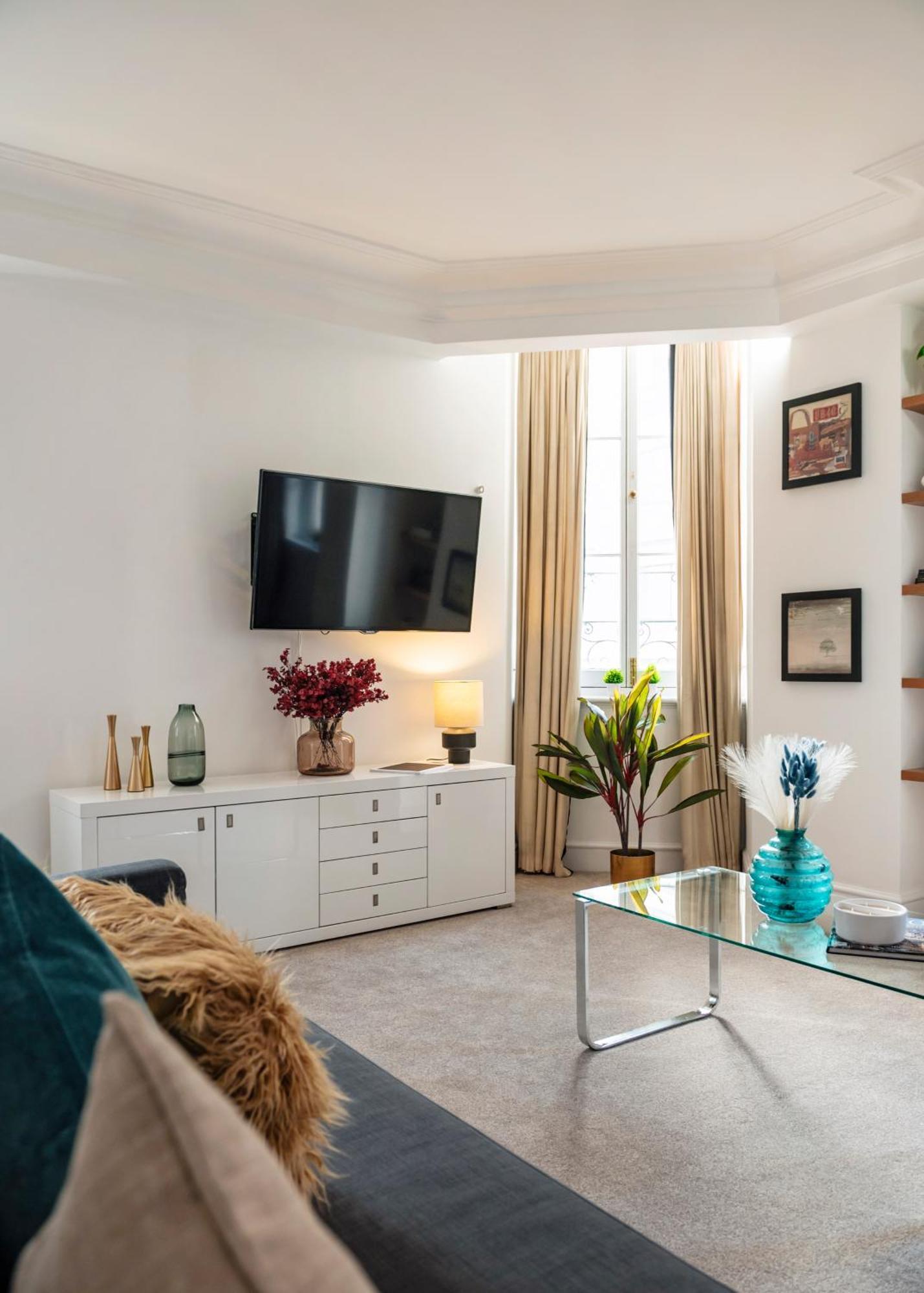 Welcome - Trafalgar Square Apartamento