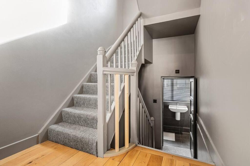 Spacious On Chapel Market