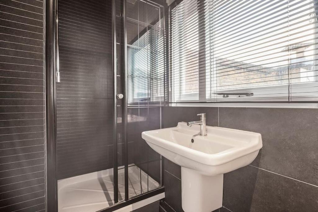 Spacious On Chapel Market Holiday home London