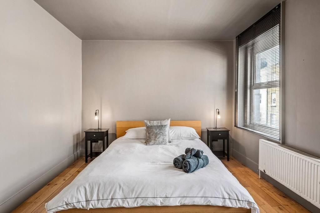 Spacious On Chapel Market Holiday home London