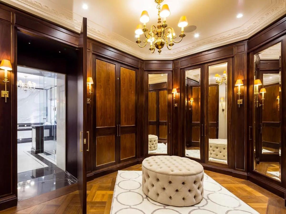 Exquisite 5br With Outdoor Terrace, Mayfair London