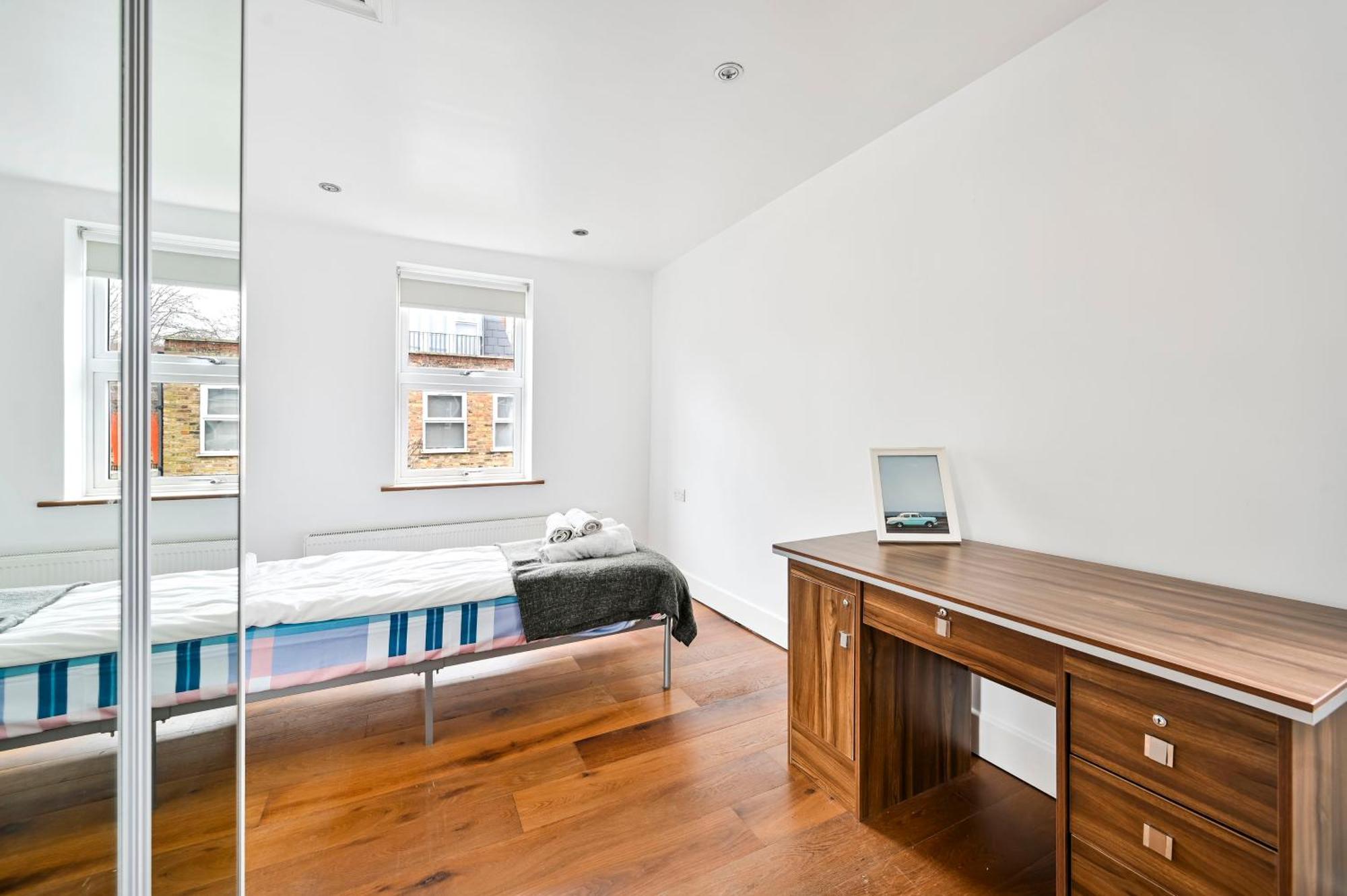 Lovely 4 Bedrooms Entire House In Hammersmith London