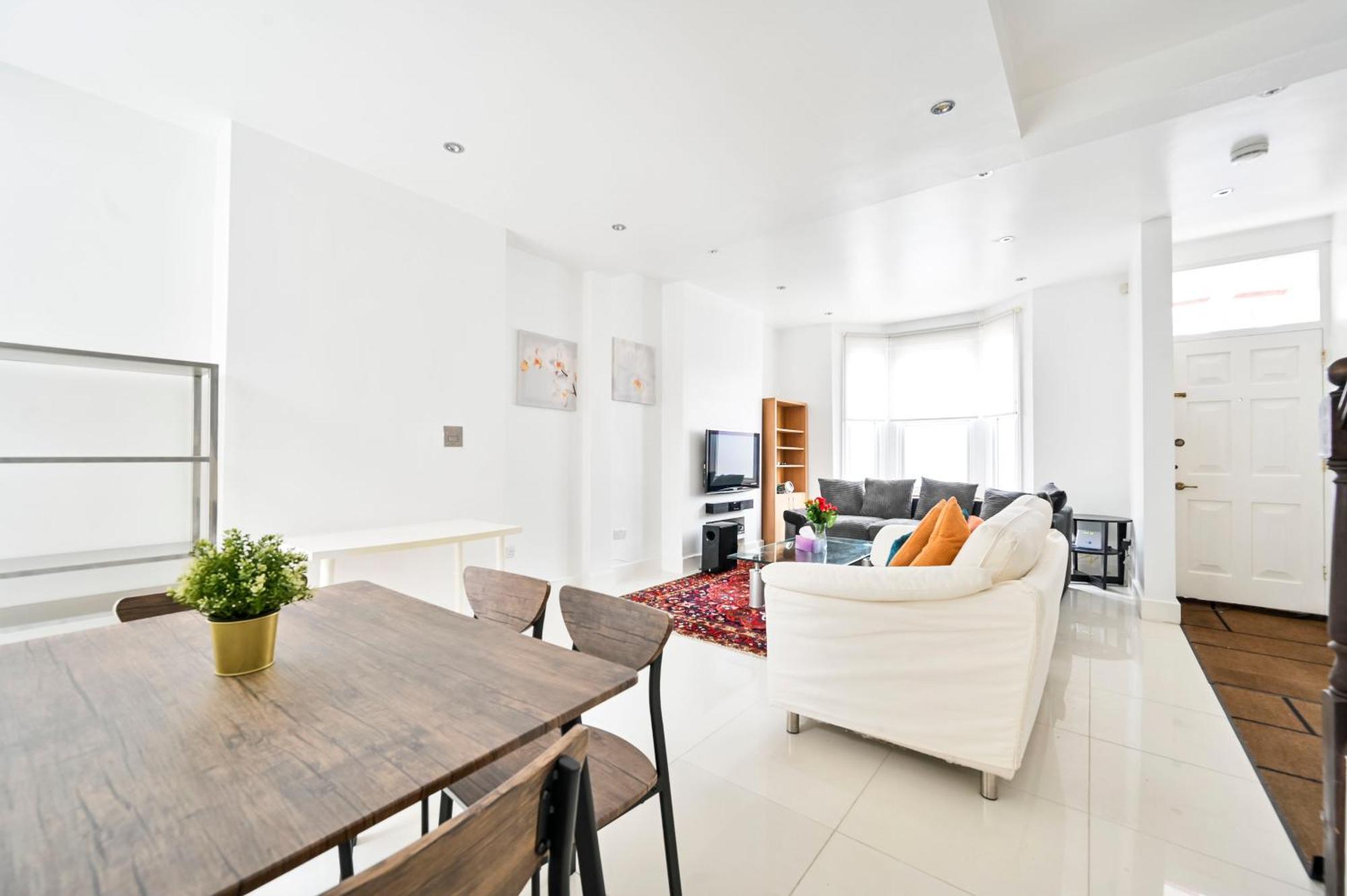 Lovely 4 Bedrooms Entire House In Hammersmith Apartment London