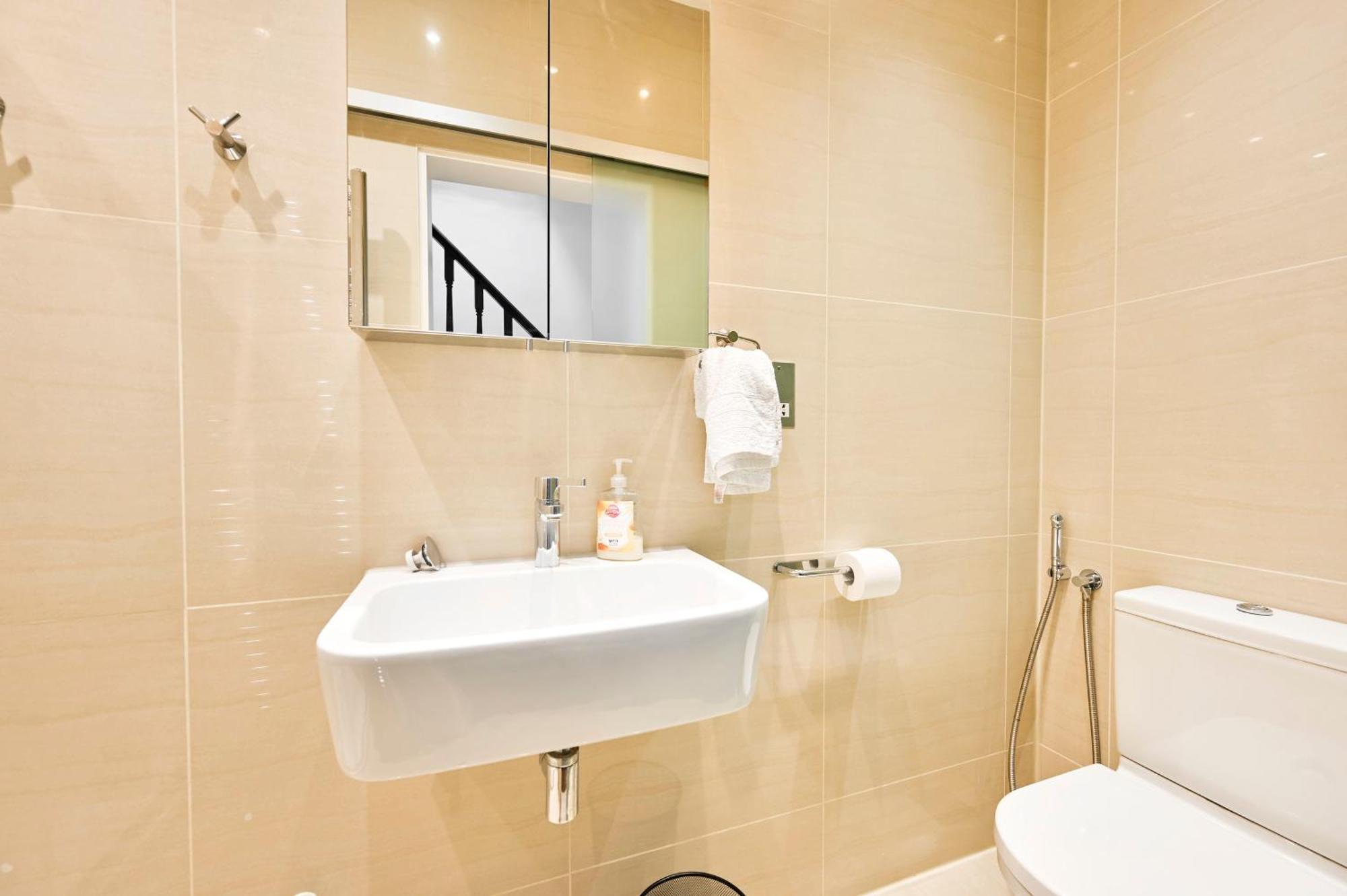 Lovely 4 Bedrooms Entire House In Hammersmith * London