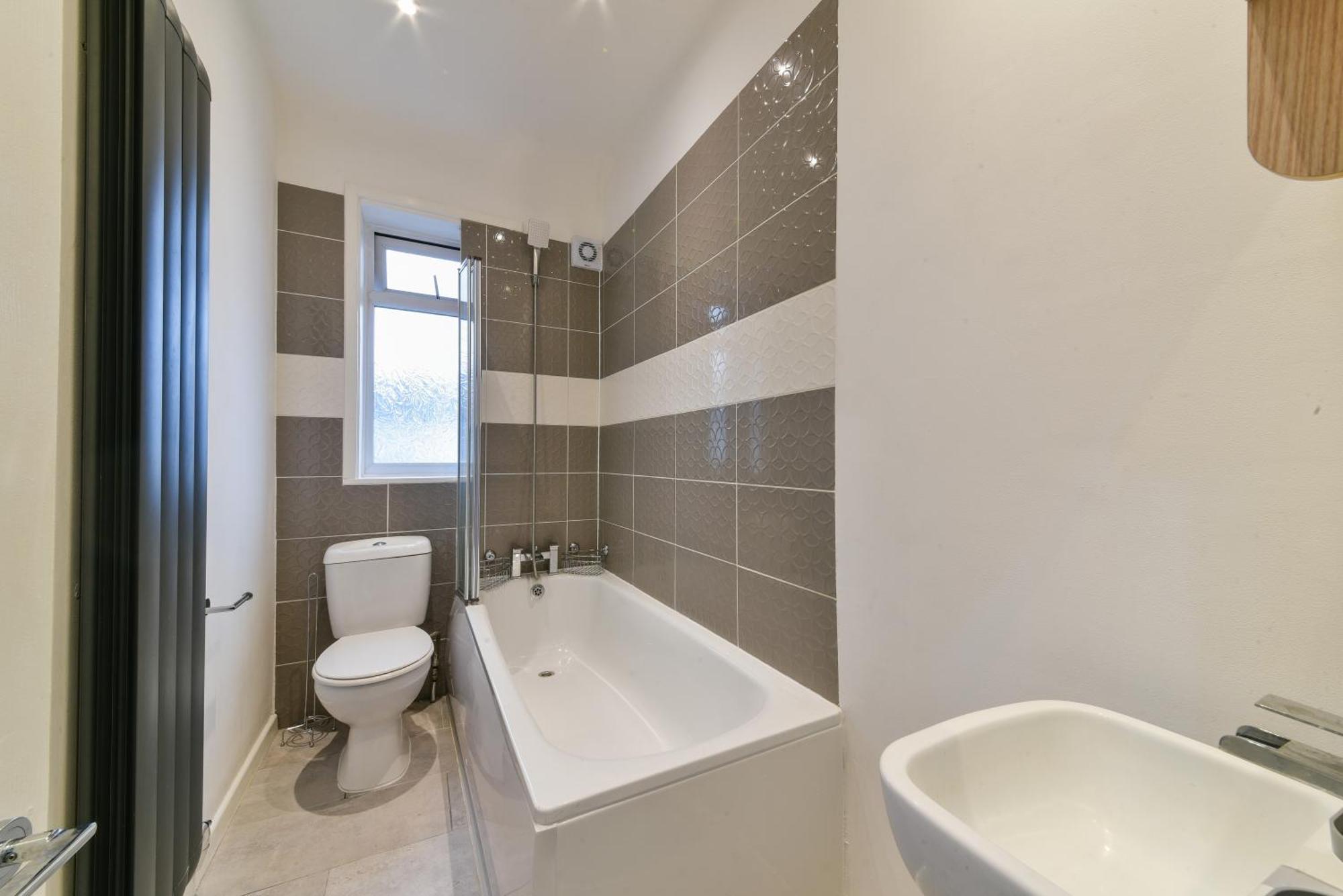 Apartment Bromley Serviced - Beckenham Place Park - - 2 Bed House - Free Parking - 2 Beds 1 Sofabed
