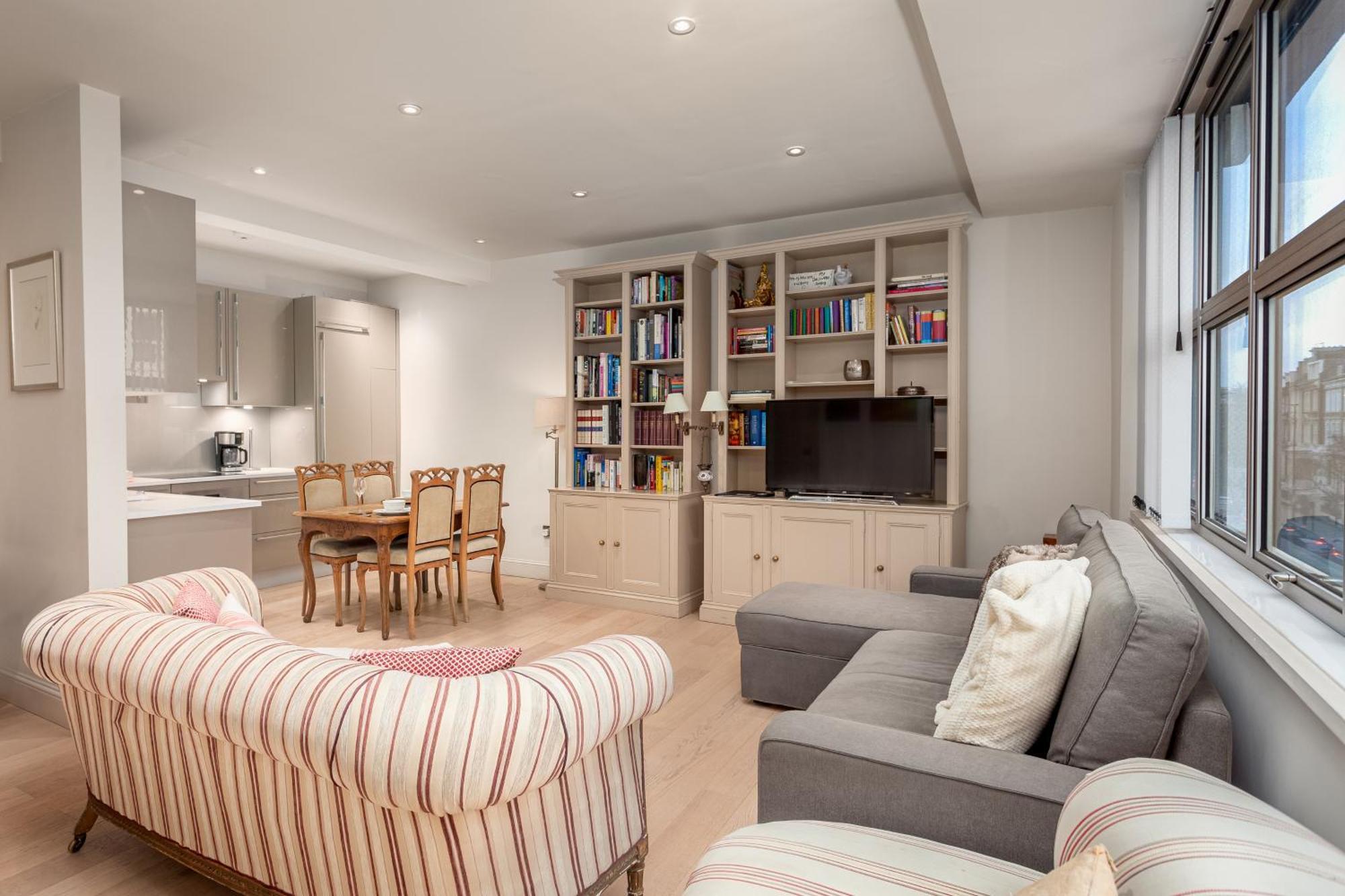 Stylish One Bedroom Oasis, Kensington