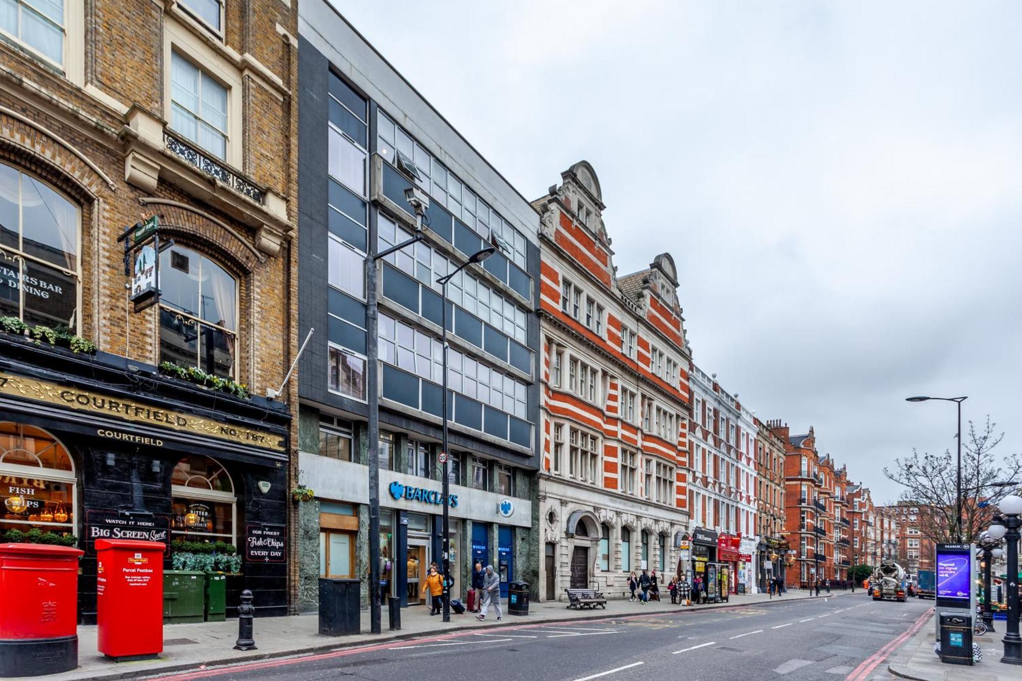 Apartment Stylish One Bedroom Oasis, Kensington *