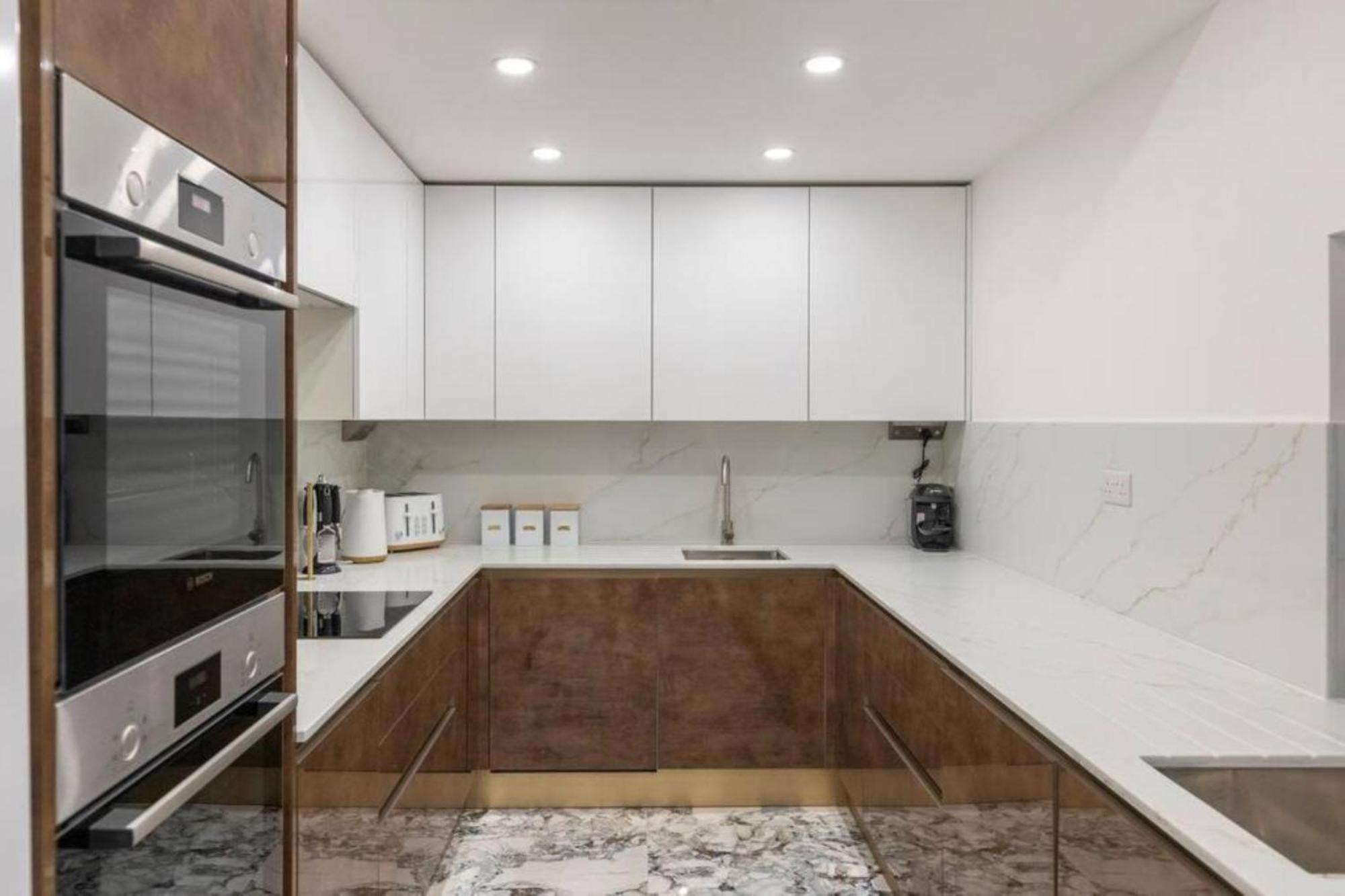Metro Majesty 5-bedroom Gem In South Tottenham * Londres