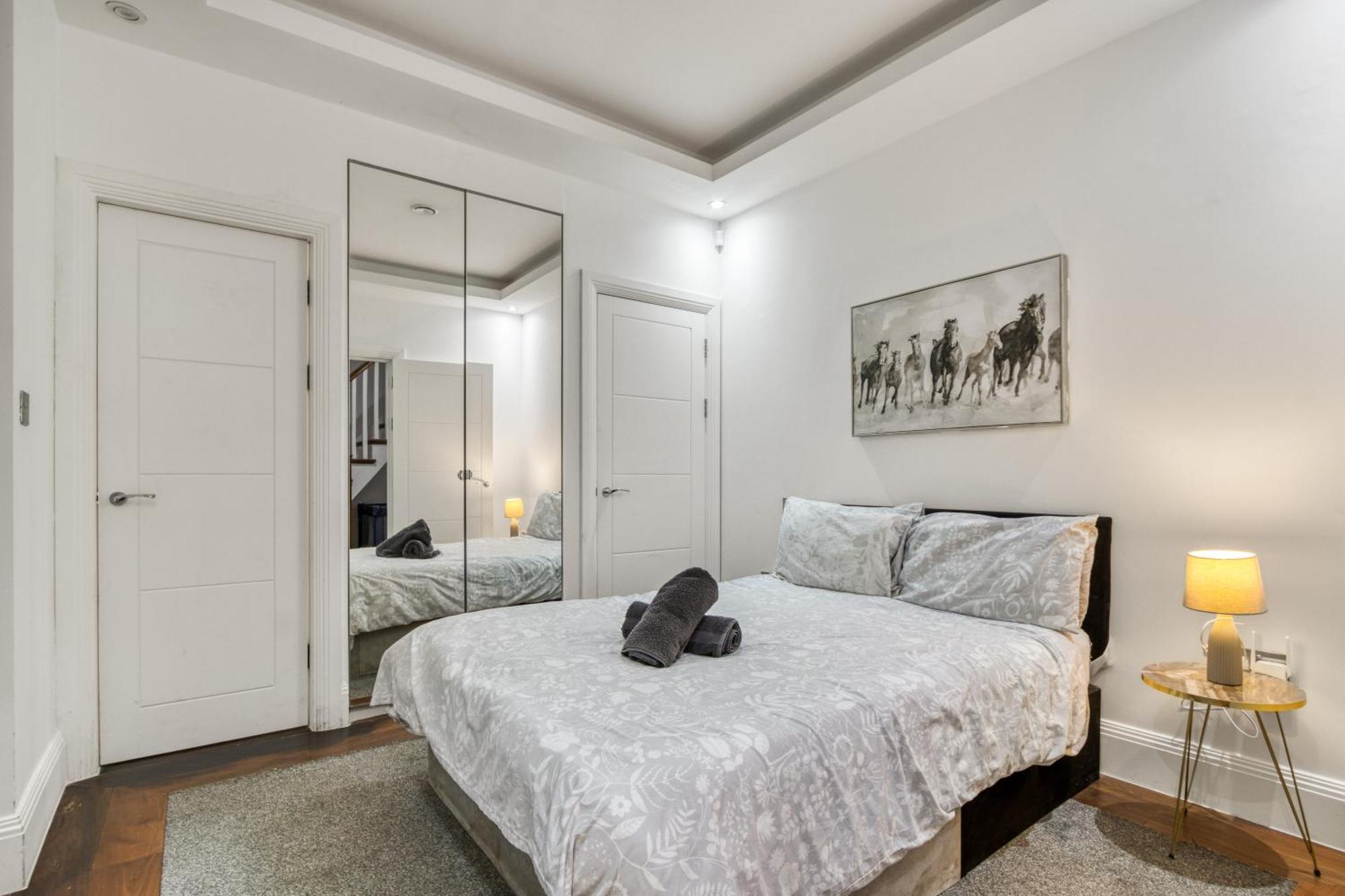 Apartment Unique Stylish Duplex 2br 2ba Balcony