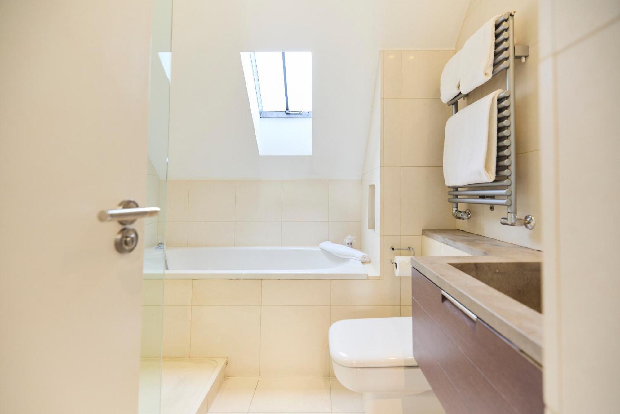 Apartment The Hampstead Garden Hideaway - 5bdr With Pool And Garden *