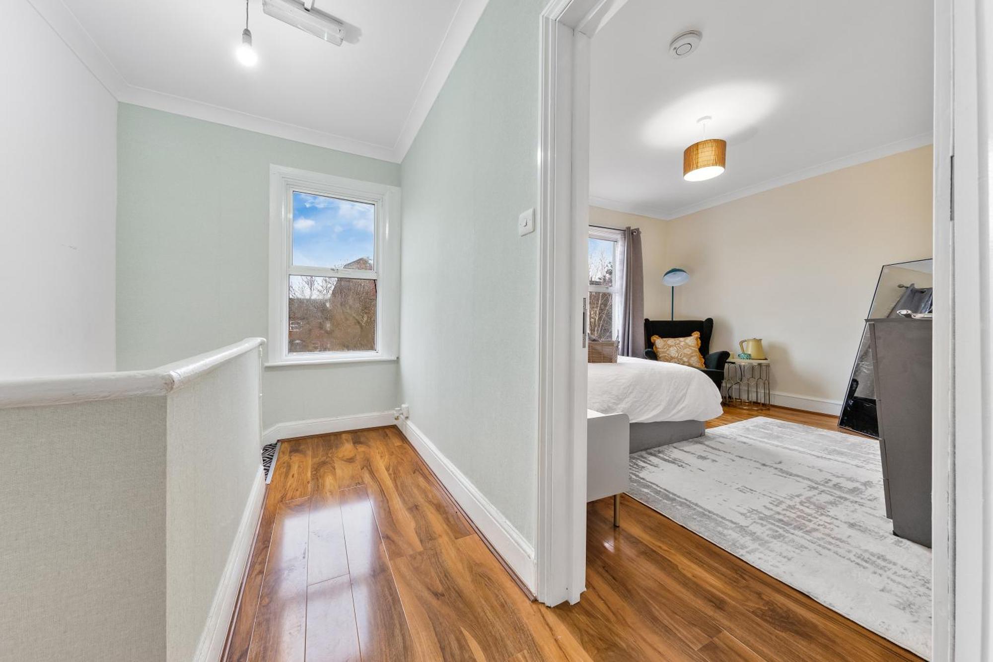 Guest house Chic Private Bedroom In Near Tube - Bedroom1