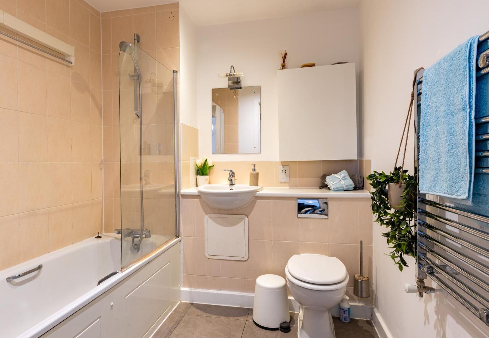Relaxing 2-bed Retreat * London