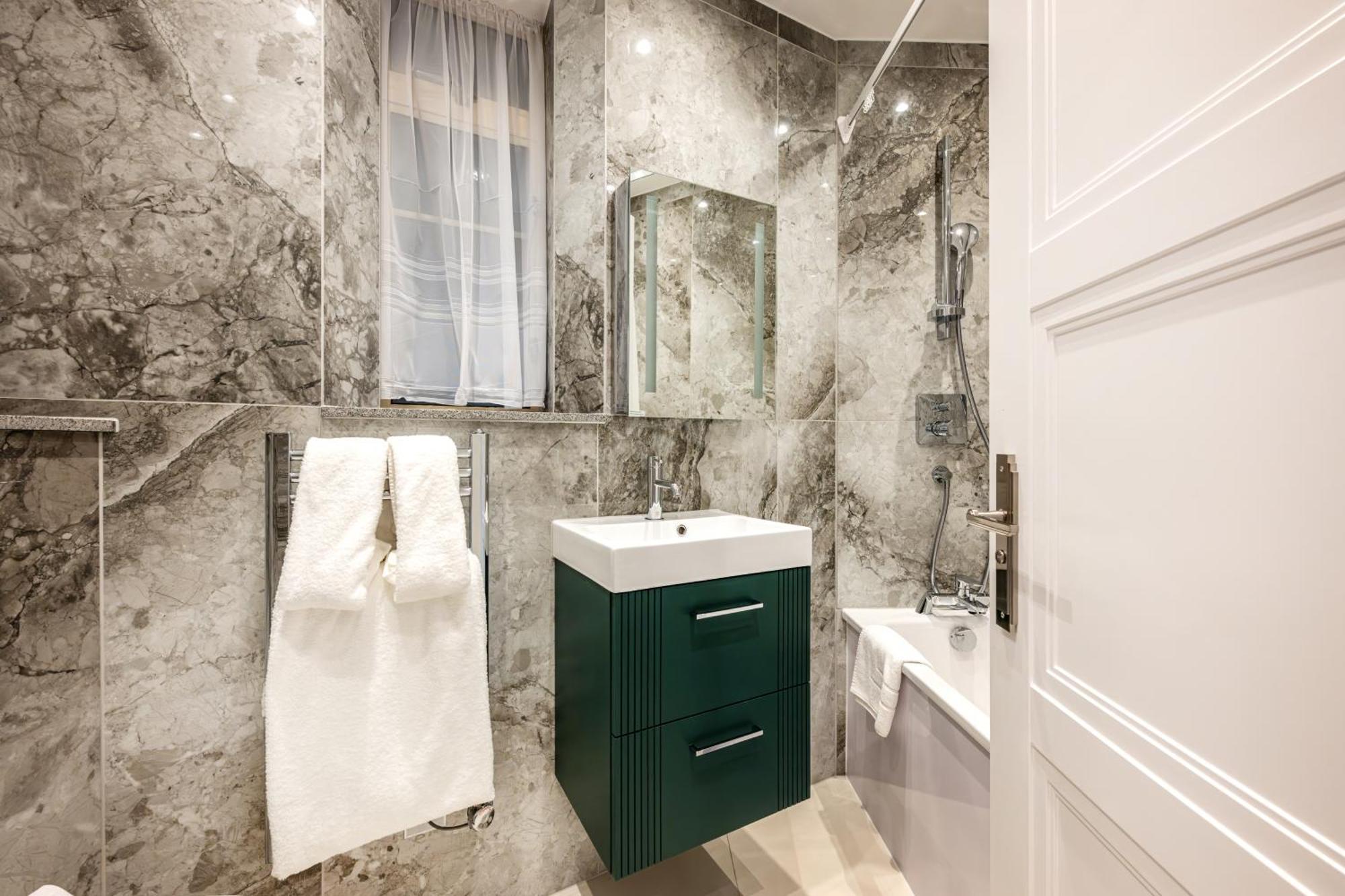 Fountain House Aparthotel 5*