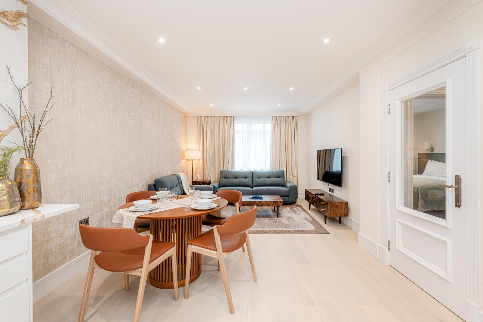 Fountain House 5*