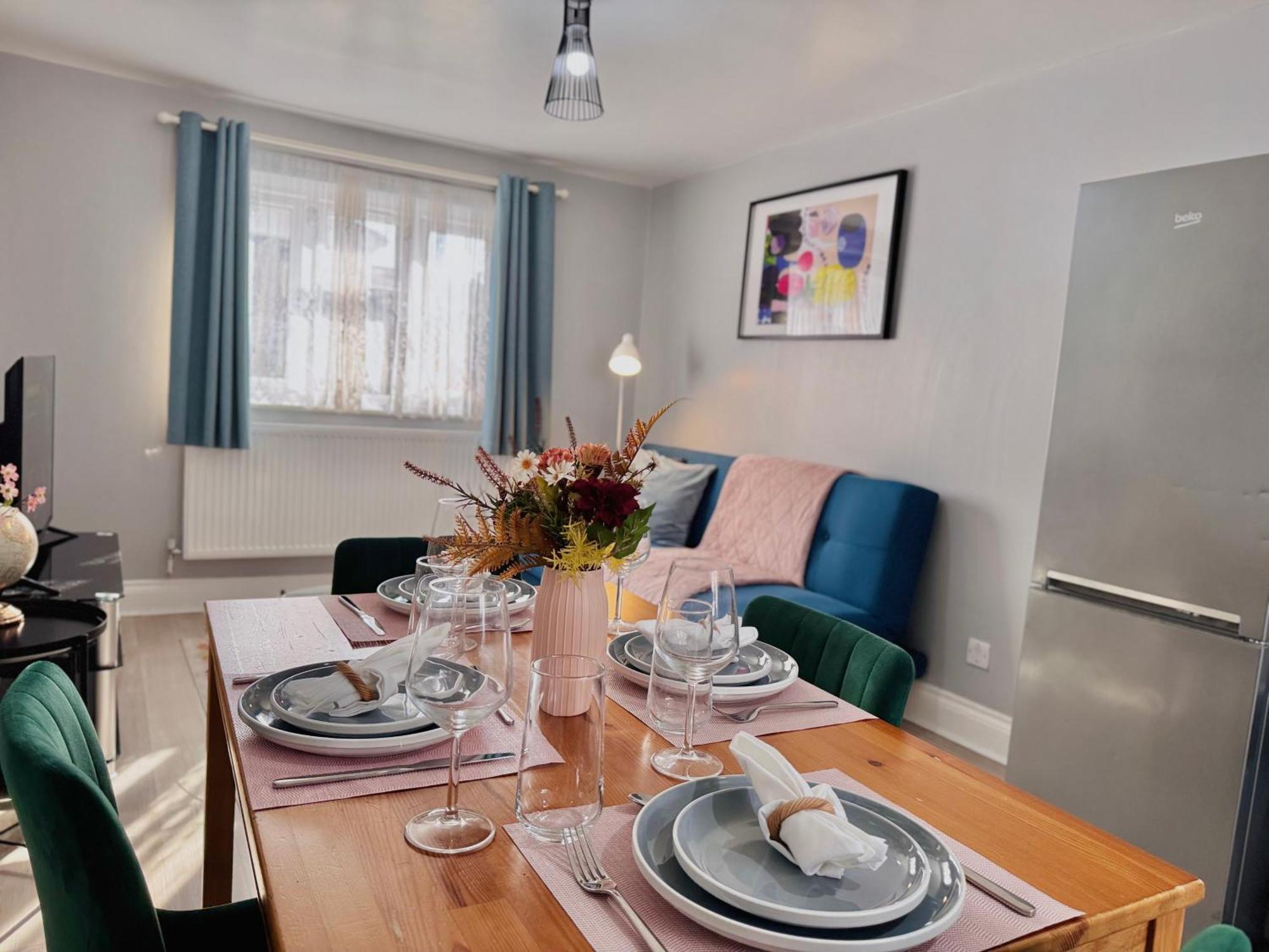 Apartment Garden 1-bed Flat 30min To Downtown & Free Parking London